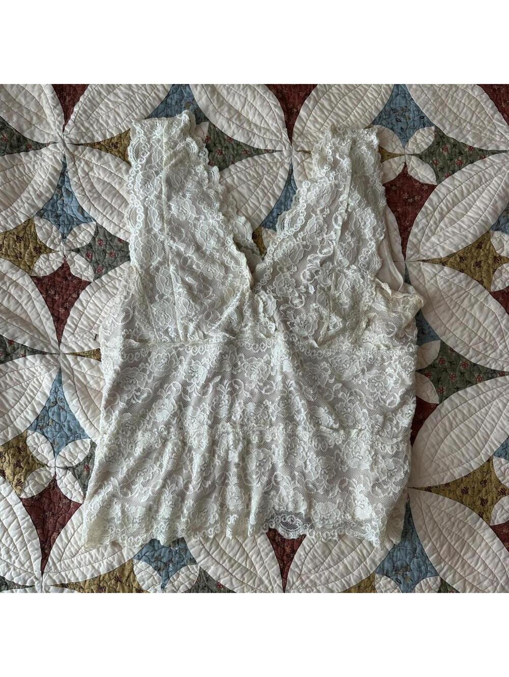 Vintage Y2K white lace babydoll top w V-neckline Size XL fairycore coquette